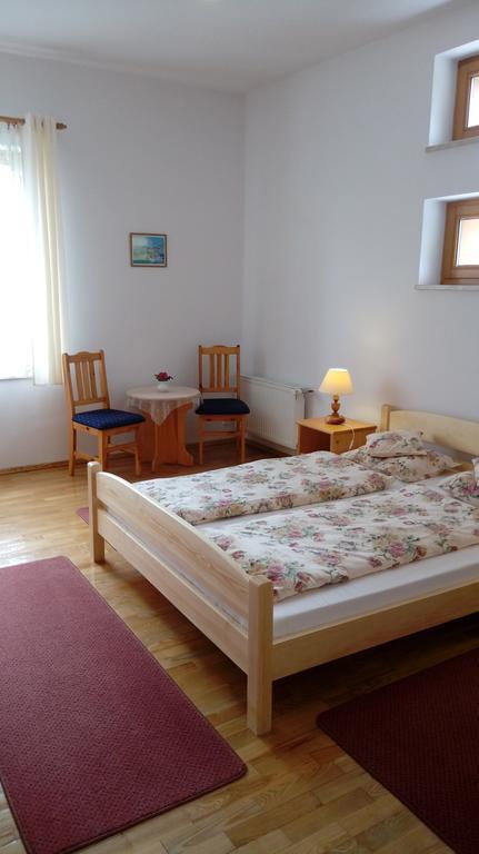 Gospodarstwo Agroturystyczne-Pensjonat Sad Podgorzyn Ngoại thất bức ảnh