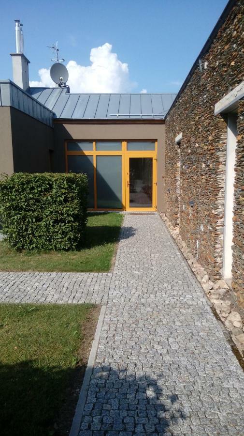 Gospodarstwo Agroturystyczne-Pensjonat Sad Podgorzyn Ngoại thất bức ảnh